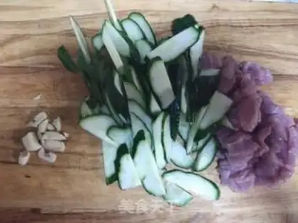 Make cucumber chops step 0
