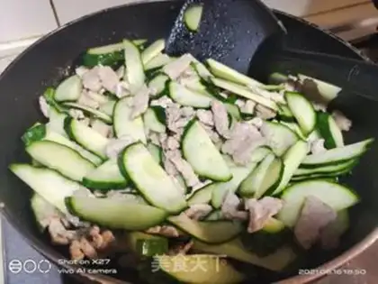 Make cucumber chops step 4