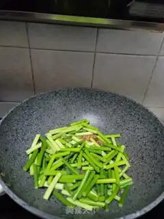 Make Pepper fried eggs step 3