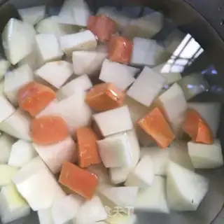 Make Curry beef potatoes and rice step 4