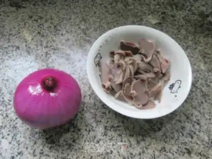 Make Goose onions step 0