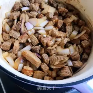 Make Curry beef potatoes and rice step 8