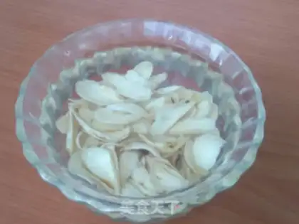Make Lily