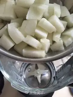 Make Melon apple juice step 1