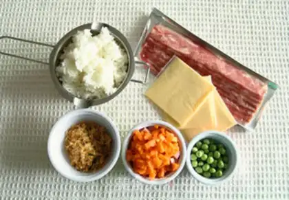Make Puffed cheese bacon step 0