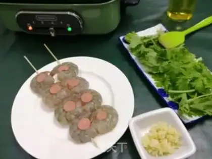 Make Garlic shrimp sausage string step 2