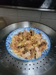 Make Soybeans, mushroom steam chicken step 4