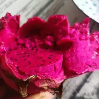 Make Honey-beans flamingo milkshake step 4