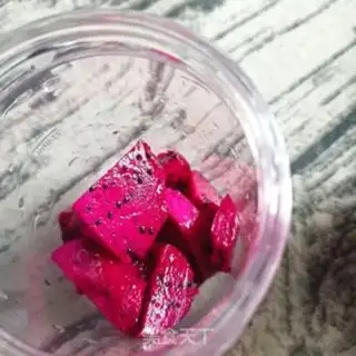 Make Honey-beans flamingo milkshake step 5