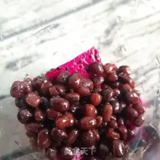 Make Honey-beans flamingo milkshake step 6