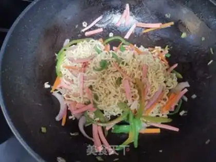 Make Fried noodles step 4