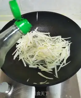 Make White fried eggs step 4