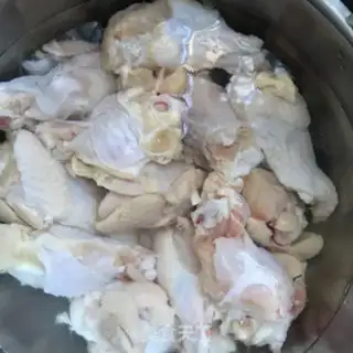Make Freckles, chicken crumbs step 0