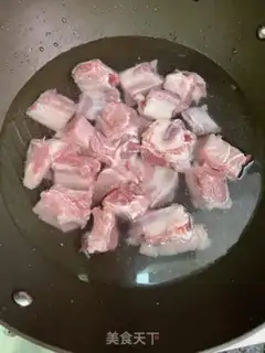 Make Four seasons of bean ribs step 1