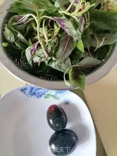 Make Soup with eggs step 0