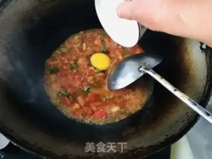 Make Tomato egg noodles step 5