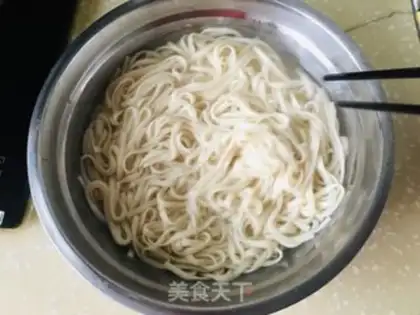 Make Tomato egg noodles step 8