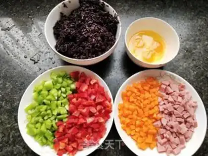 Make Five-coloured rice fried rice step 0