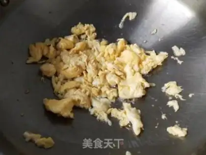 Make Five-coloured rice fried rice step 2