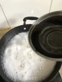Make Sugar and cold noodles step 0