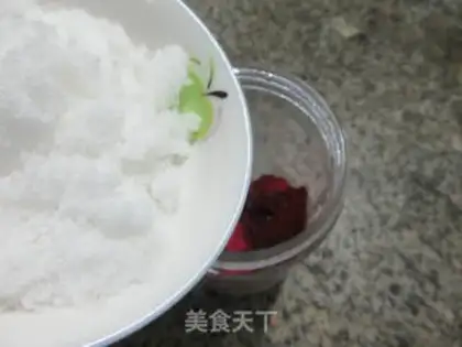 Make Milk Dragon Popsicle Ice step 2