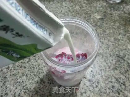 Make Milk Dragon Popsicle Ice step 3