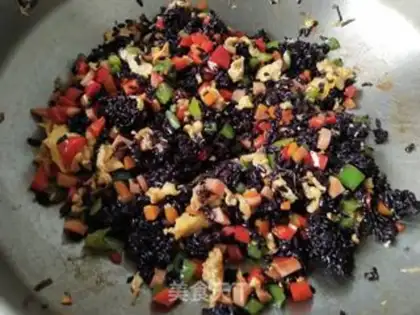 Make Five-coloured rice fried rice step 10