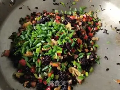 Make Five-coloured rice fried rice step 11