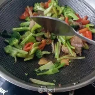 Make Spicy pepper and broccoli step 13