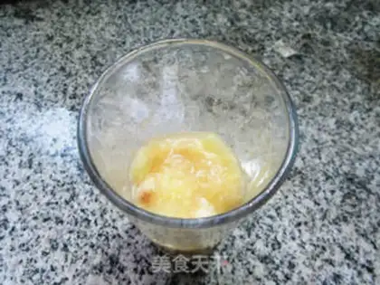 Make East Pinet drinks peach bubbles step 1