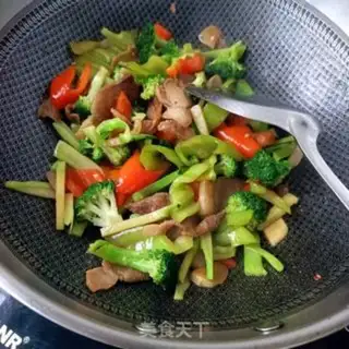 Make Spicy pepper and broccoli step 15