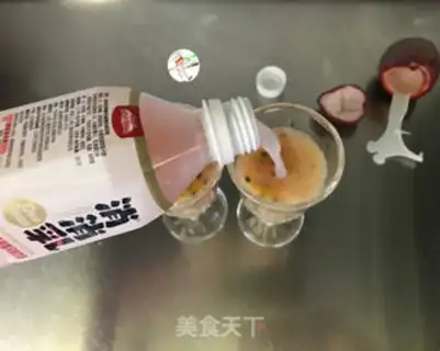 Make Strawberry milk with vanilla step 5