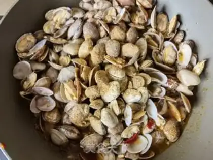 Make Thirteen fragrance clams step 12