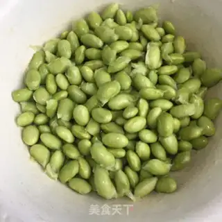 Make Five flowers and radish step 1