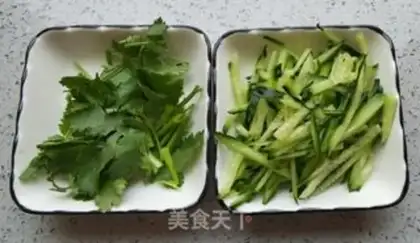 Make Sour spicy noodles step 4