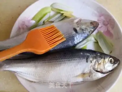 Make A fried mackerel step 2