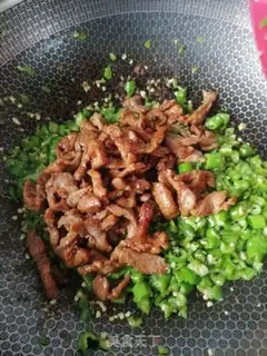 Make Chili fried meat step 4