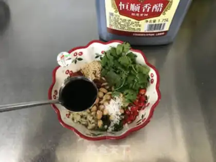 Make Pyramid hands tore chickens step 10