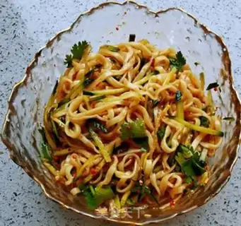 Make Sour spicy noodles step 8