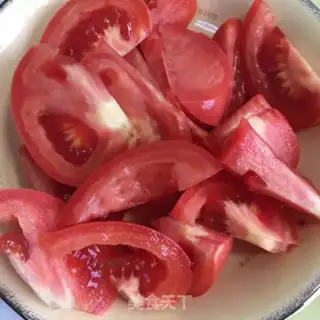 Make Tomato fried eggs step 2