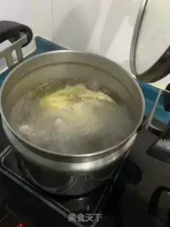 Make Steakbone mustard soup step 1