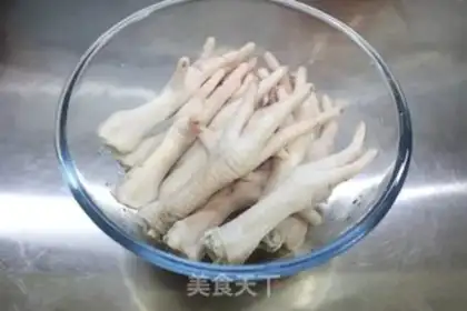Make Spicy chicken claws step 0