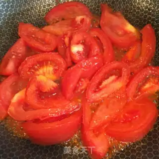 Make Tomato fried eggs step 5