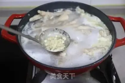 Make Spicy chicken claws step 2