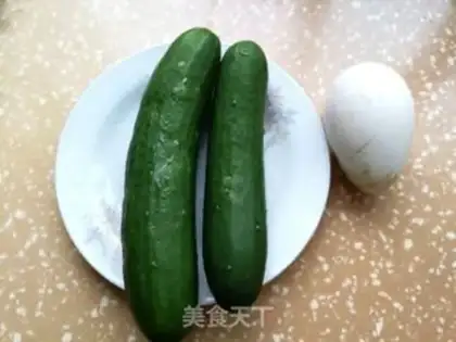 Make cucumber fried goose eggs step 0