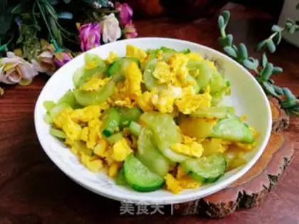 Make cucumber fried goose eggs step 6