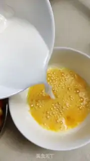 Make Sausage egg fried rice step 4