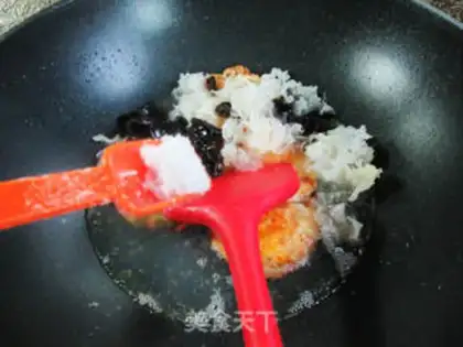 Make Double-eared eggs step 5