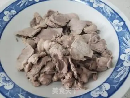 Make Onion fried lamb step 2