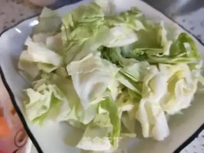 Make Potato cabbage fried eggs step 2